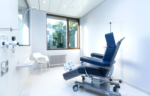 therapy chair inoncology patient room